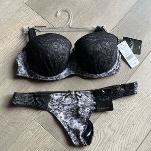 René Rofé - Lace Push-up Bra & Matching Thong Panties Set